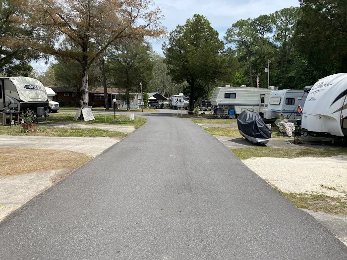 Cedar Breeze RV Park Picture 6