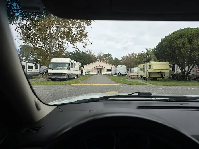 Fleetwood RV Park Picture 8