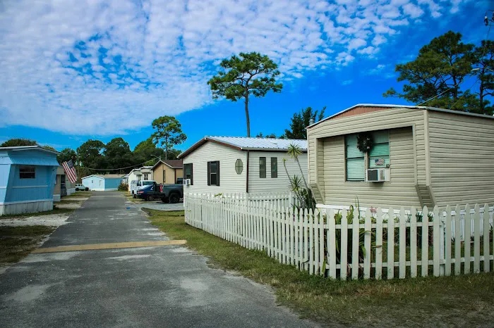 Creekside Manufactured Housing & RV Community Picture 3