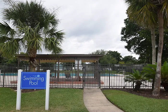 Teakwood Mobile Home Park Picture 1