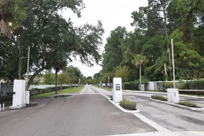 Teakwood Mobile Home Park Picture 7