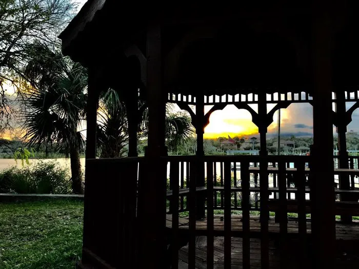 Treasure by the Sea Picture 4