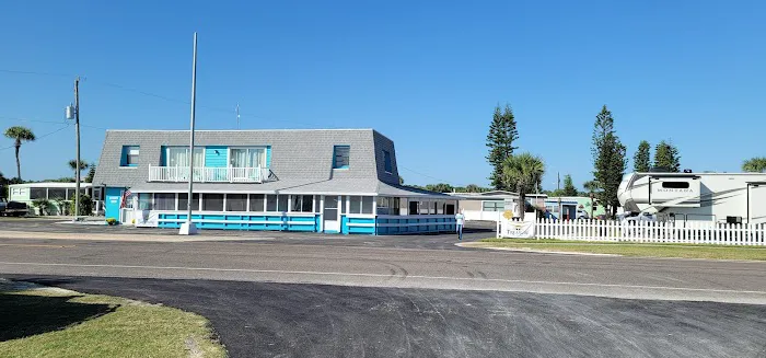 Treasure by the Sea Picture 1