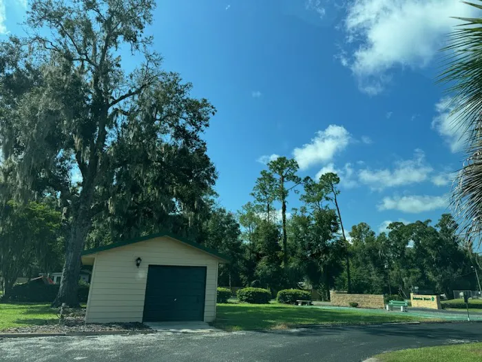 Par 1 Mobile Home Park Picture 4