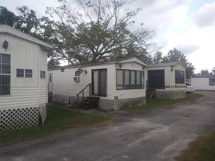 SHA-DE-LAND MOBILE HOME PARK Picture 1