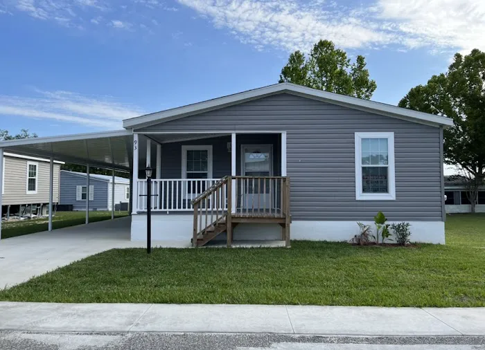Smith Lake Shores Village Picture 1
