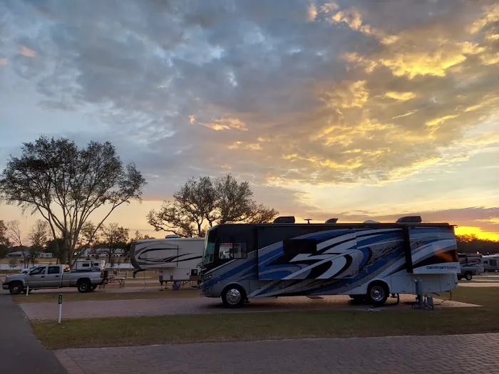 Sunkissed Village RV Resort Picture 8