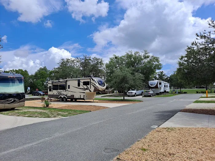 Southern Oaks RV Resort Picture 3