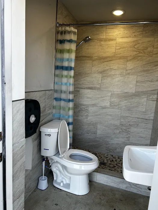 Midway RV Park Picture 3