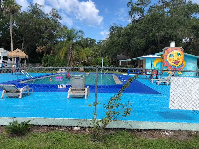 Cedars Lake MH & RV Park Picture 3