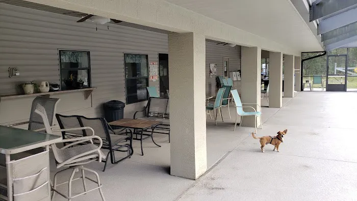 Chassa Oaks RV Resort Picture 9
