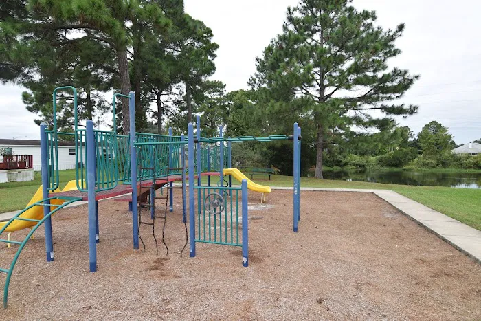 Portside at the Beaches Manufactured Home Community Picture 4
