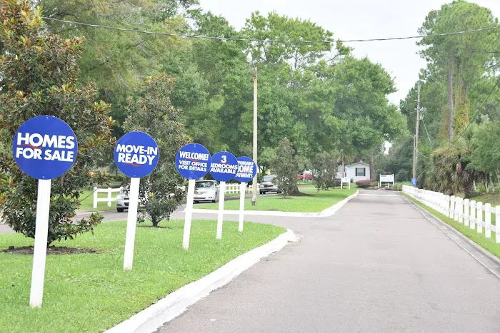 Portside at the Beaches Manufactured Home Community Picture 8