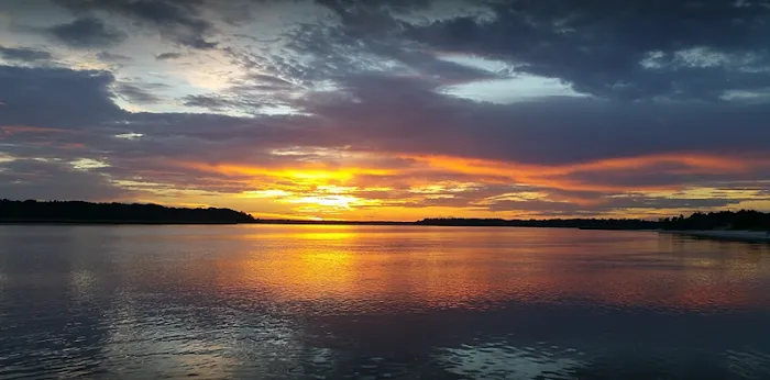 Riverfront RV Park & Marina Picture 6