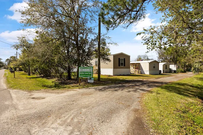 Amelia Island Mobile Home Park Picture 5