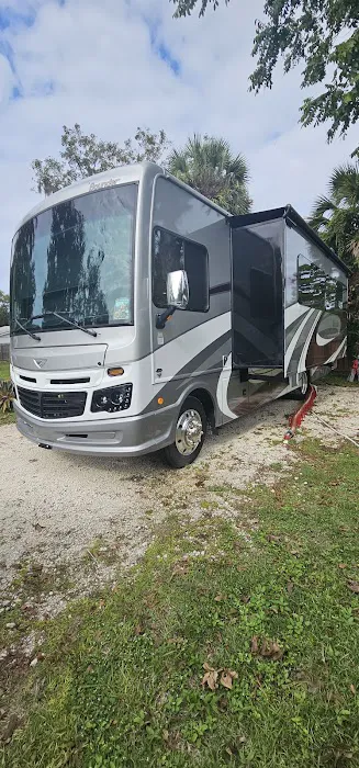 Sandpiper RV Park Picture 9