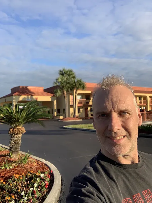 Kiki RV Park Picture 10