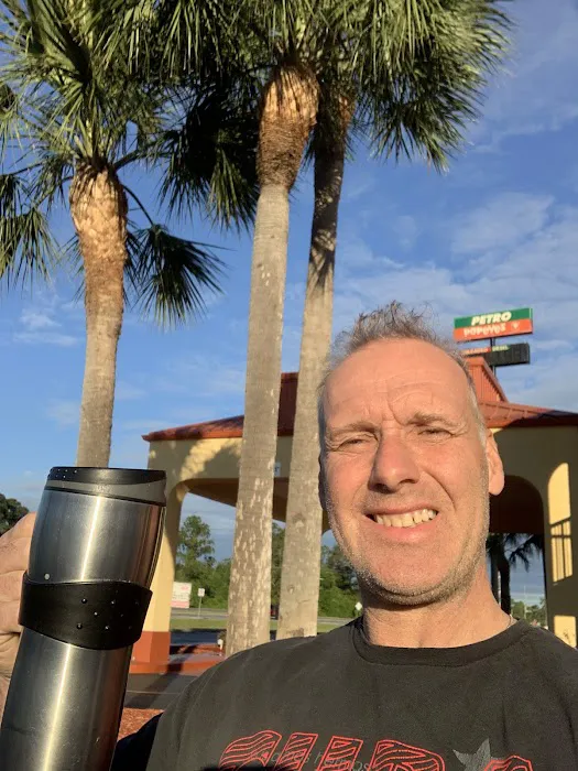 Kiki RV Park Picture 9