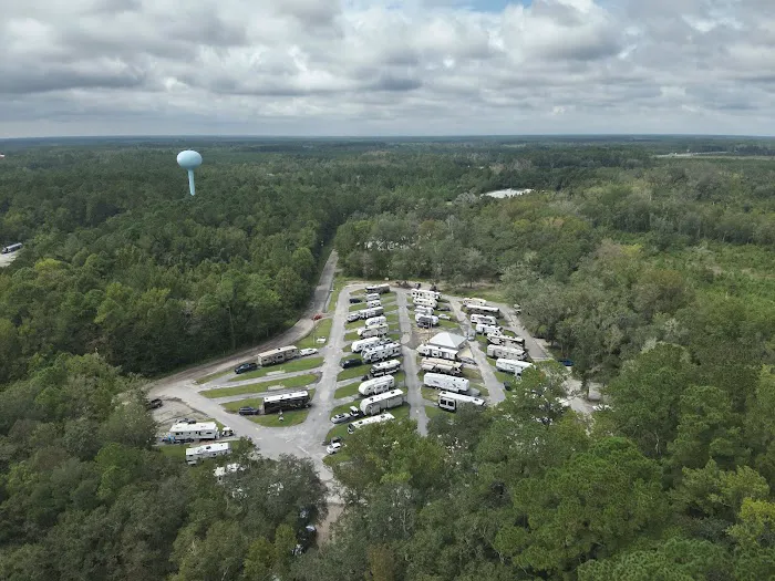 Huck's RV Park Picture 2