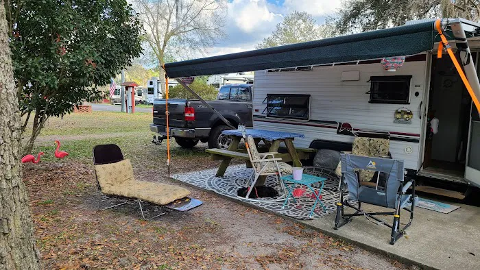 Kelly's Countryside RV Park Picture 10