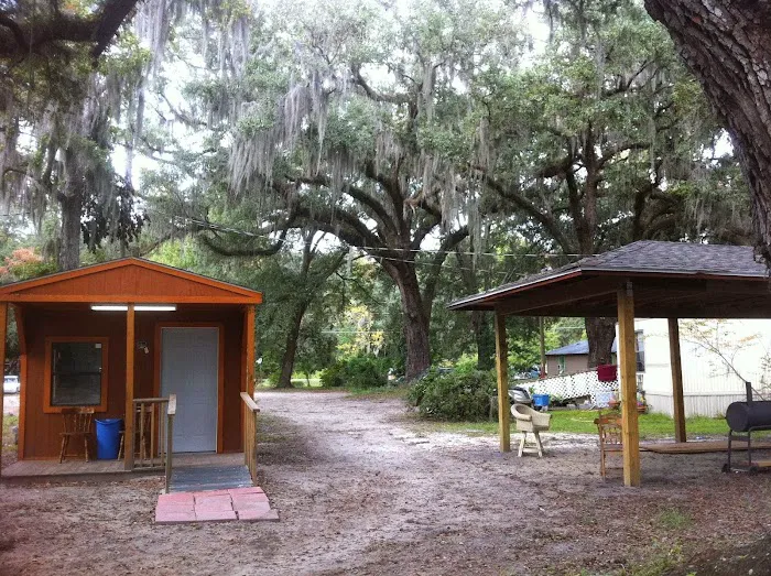 River Oaks Mobile Home Park Picture 1