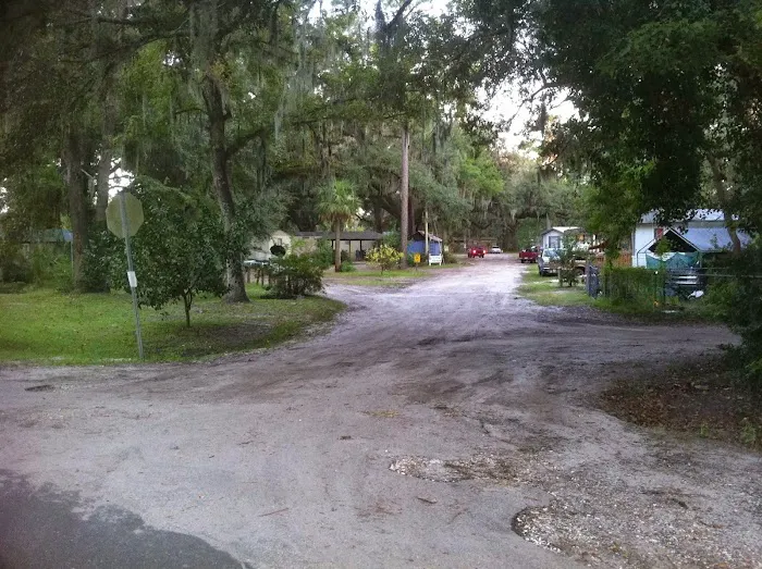 River Oaks Mobile Home Park Picture 7