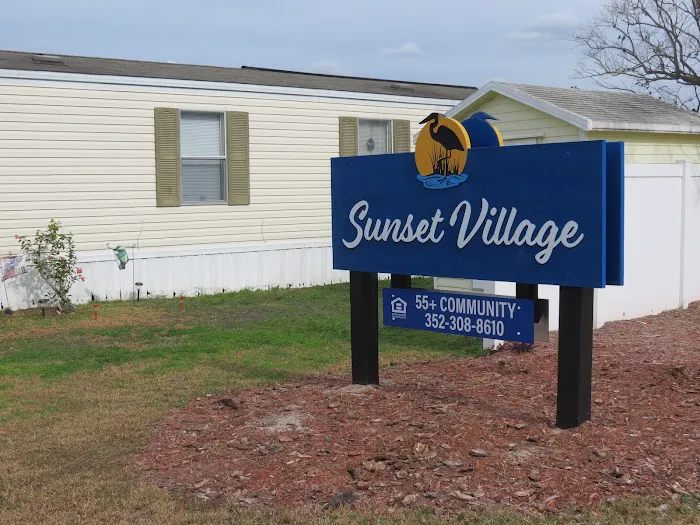 Sunset Village Manufactured Housing Community Picture 3