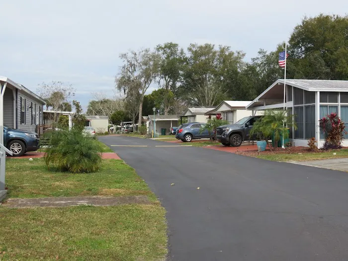 Sunset Village Manufactured Housing Community Picture 2