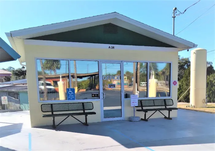 Candlelight Mobile Home Park Picture 3