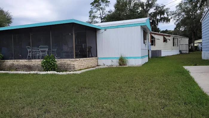 Sunshine Mobile Home Park Picture 3