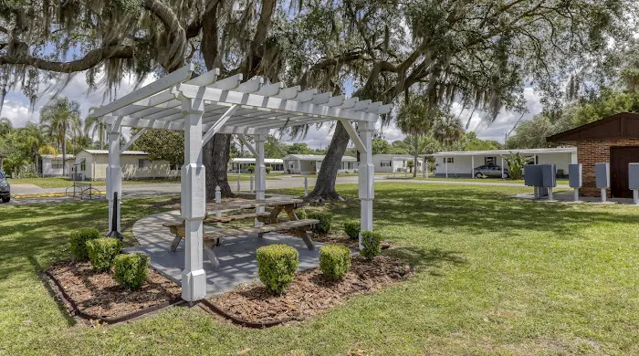 Lake Griffin Isles Picture 6