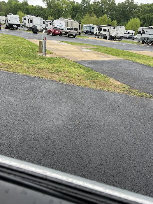 Nature's Market and RV Park Picture 6