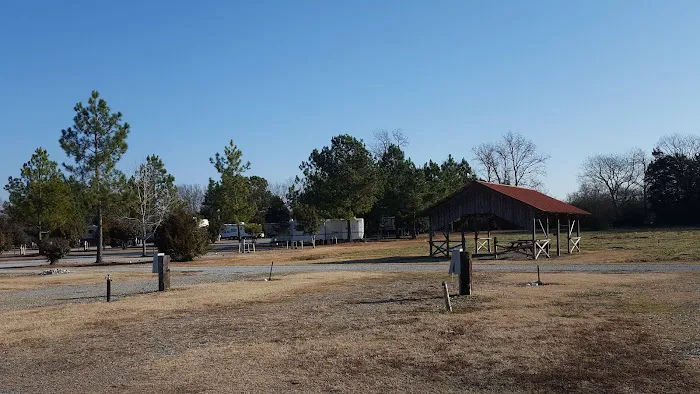 Rustic Pines RV Park Picture 5