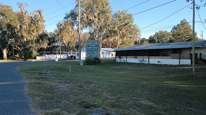 Edgewater Oaks Mobile Home Pk Picture 1