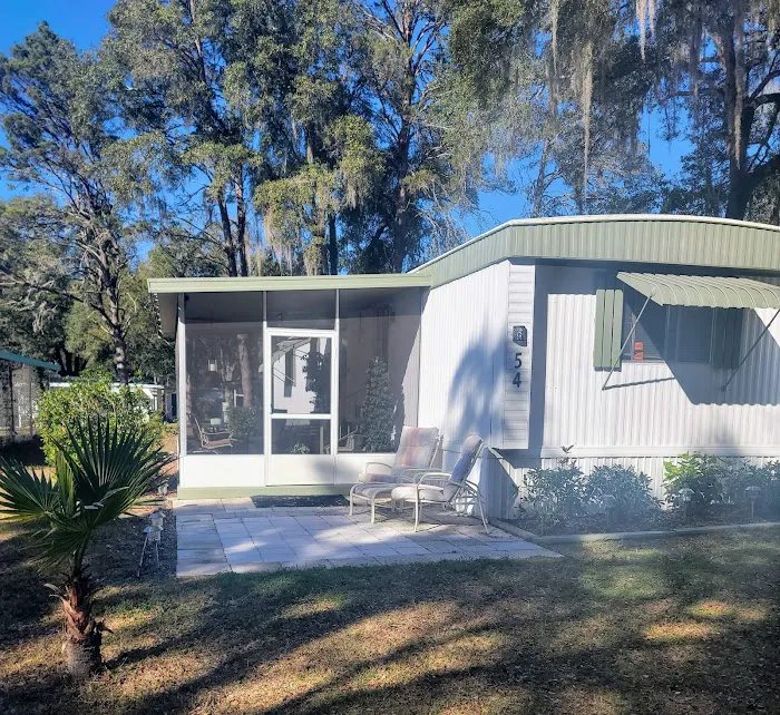 Oasis Mobile Home & RV Park Picture 2