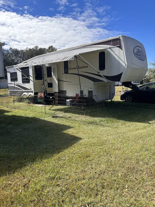 Roamin' Home RV Park Picture 1