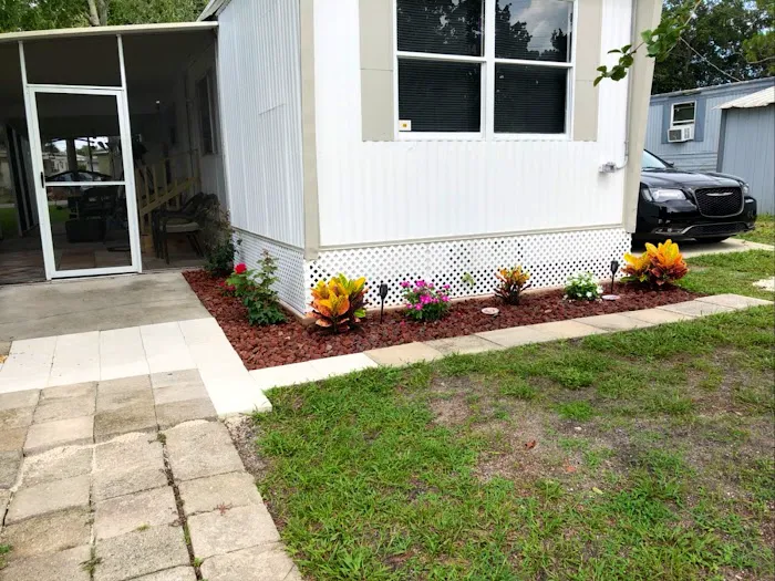 Pinewood Manufactured Home Community | Ormond Beach Picture 10