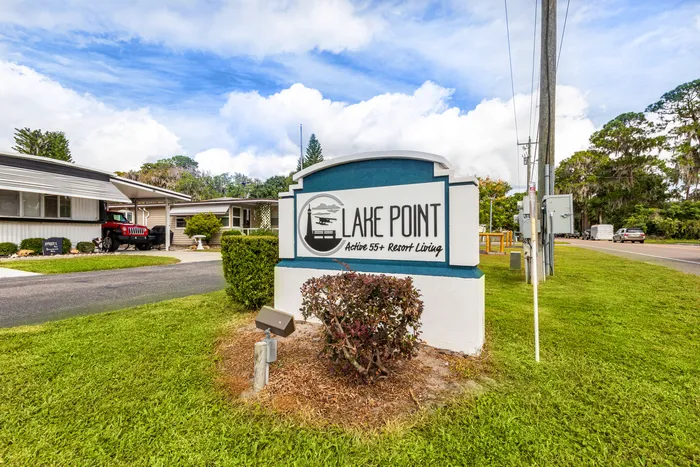 Lake Point 55+ Manufactured Home Community Picture 5