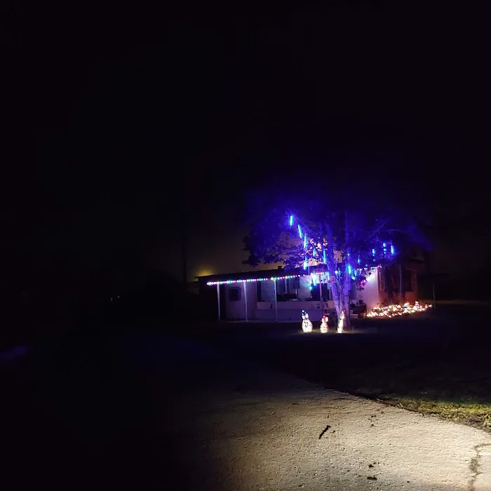 Three Palms Mobile Home Park Picture 5