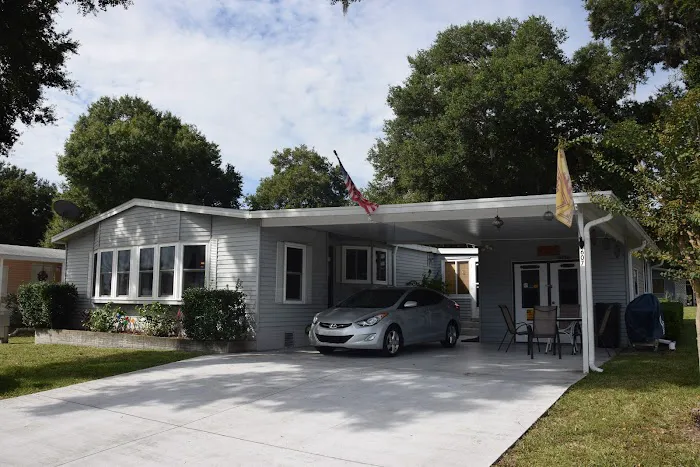 Country Village Manufactured Home Community Picture 4