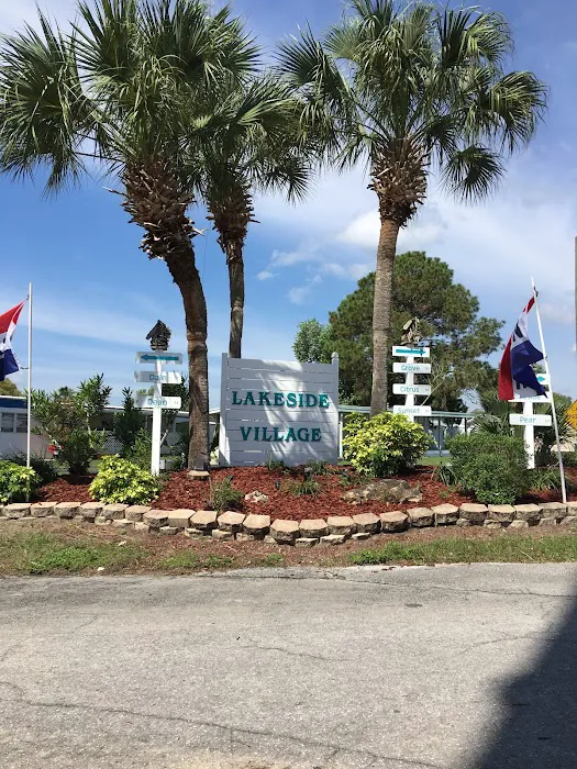 Lakeside Village Picture 10