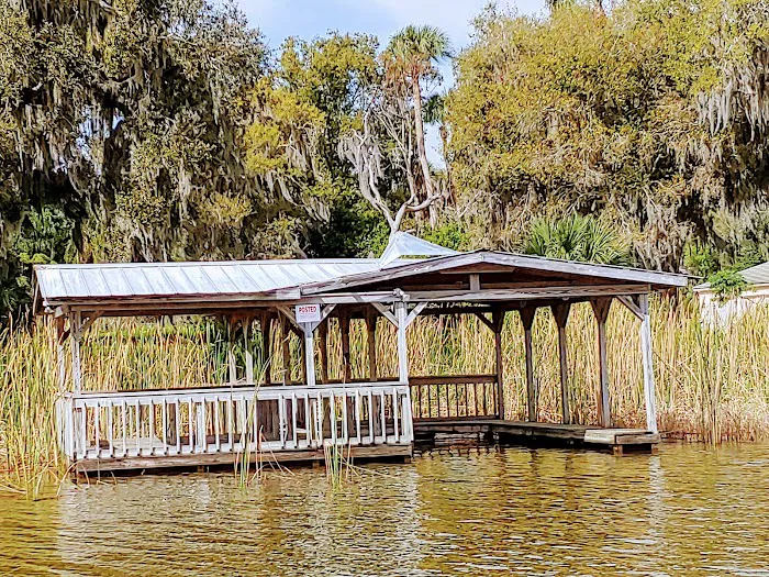 Lakeside Terrace Picture 10