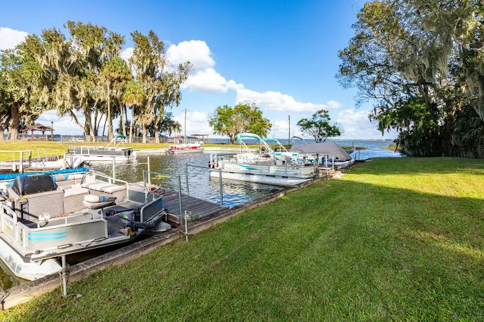 Lake Shore 55+ Manufactured Home Community Picture 2