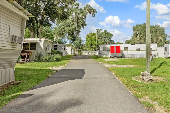 Tall Oaks Village Mobile Home Park & RV Park Picture 1