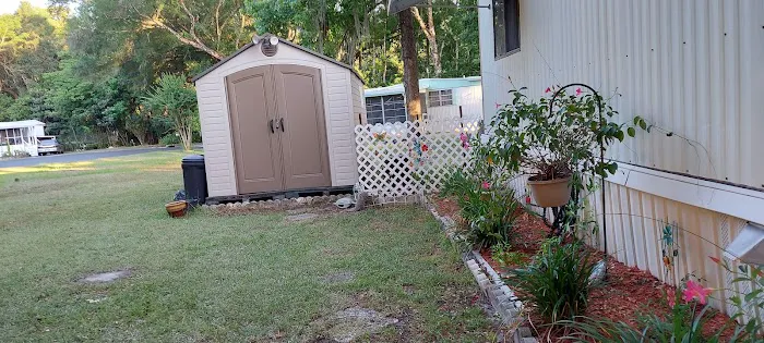 Three Seasons Mobile Home Park Picture 9