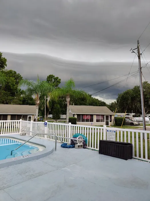 Lake Pan RV Village Picture 1