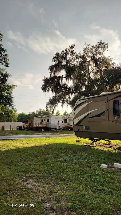 Lake Pan RV Village Picture 7