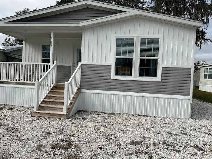Red Oaks RV Resorts Picture 5
