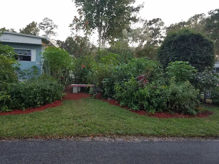 Imperial Estates Mobile Home Picture 8