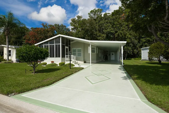 Windward Village Picture 5